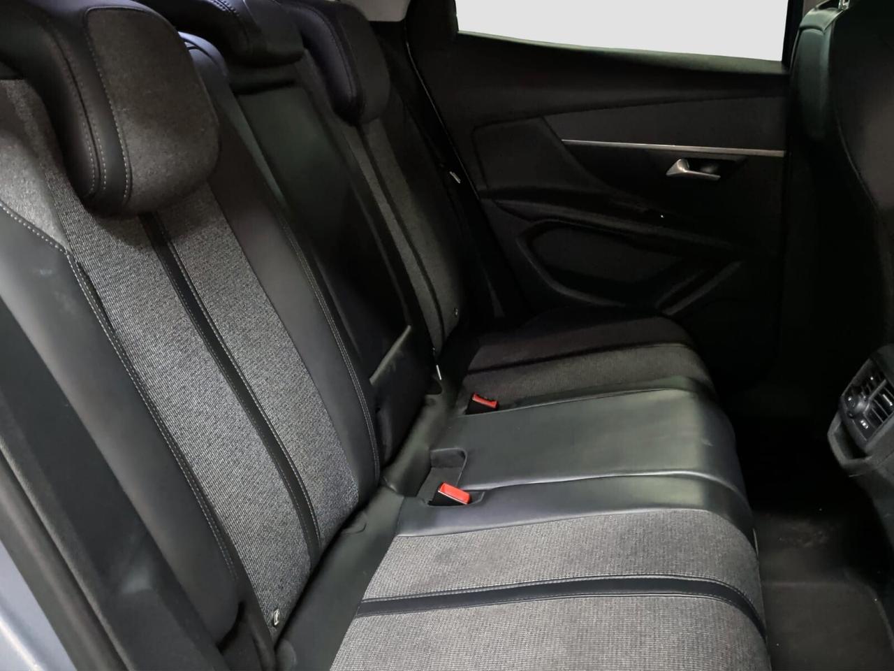 Peugeot 3008 BlueHDi 120 S&S Allure 2018