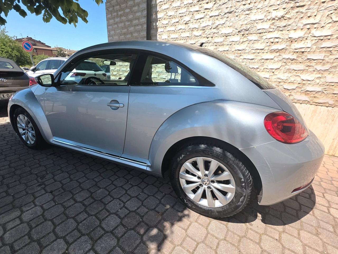 Volkswagen Maggiolino 1.6 TDI DSG Design