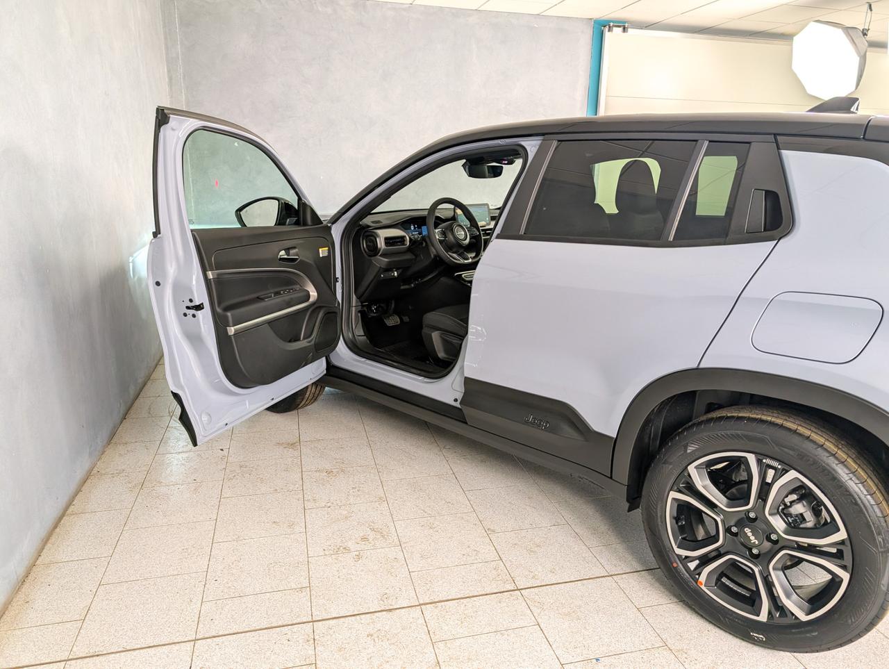 Jeep Avenger 1.2 Turbo E-Hybrid 110cv eDCT6 Summit Freedom