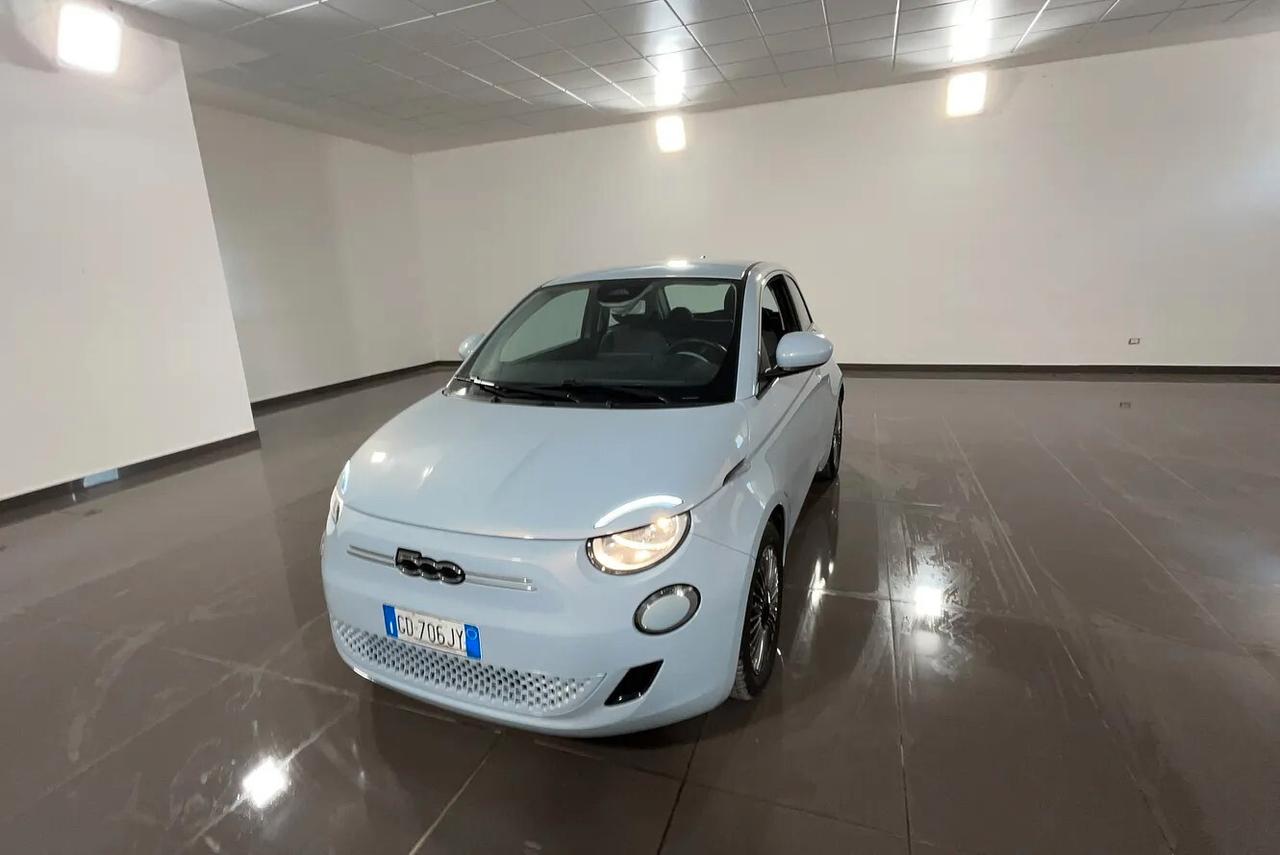 Fiat 500 500e Berlina 42 kWh Icon