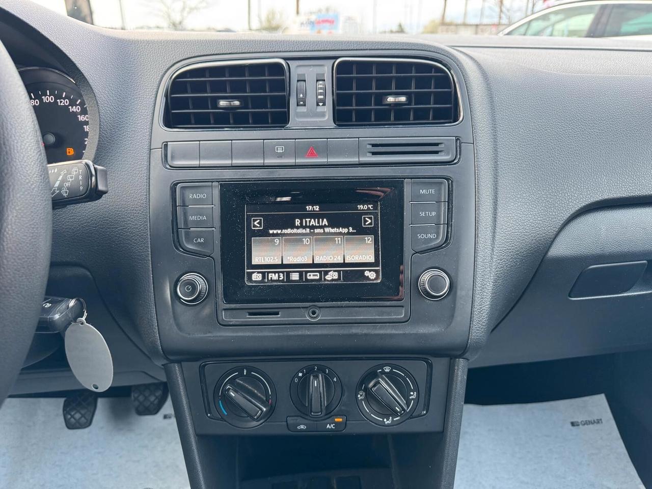 Volkswagen Polo 1.0 MPI (BENZ) 60CV TRENDLINE 2014