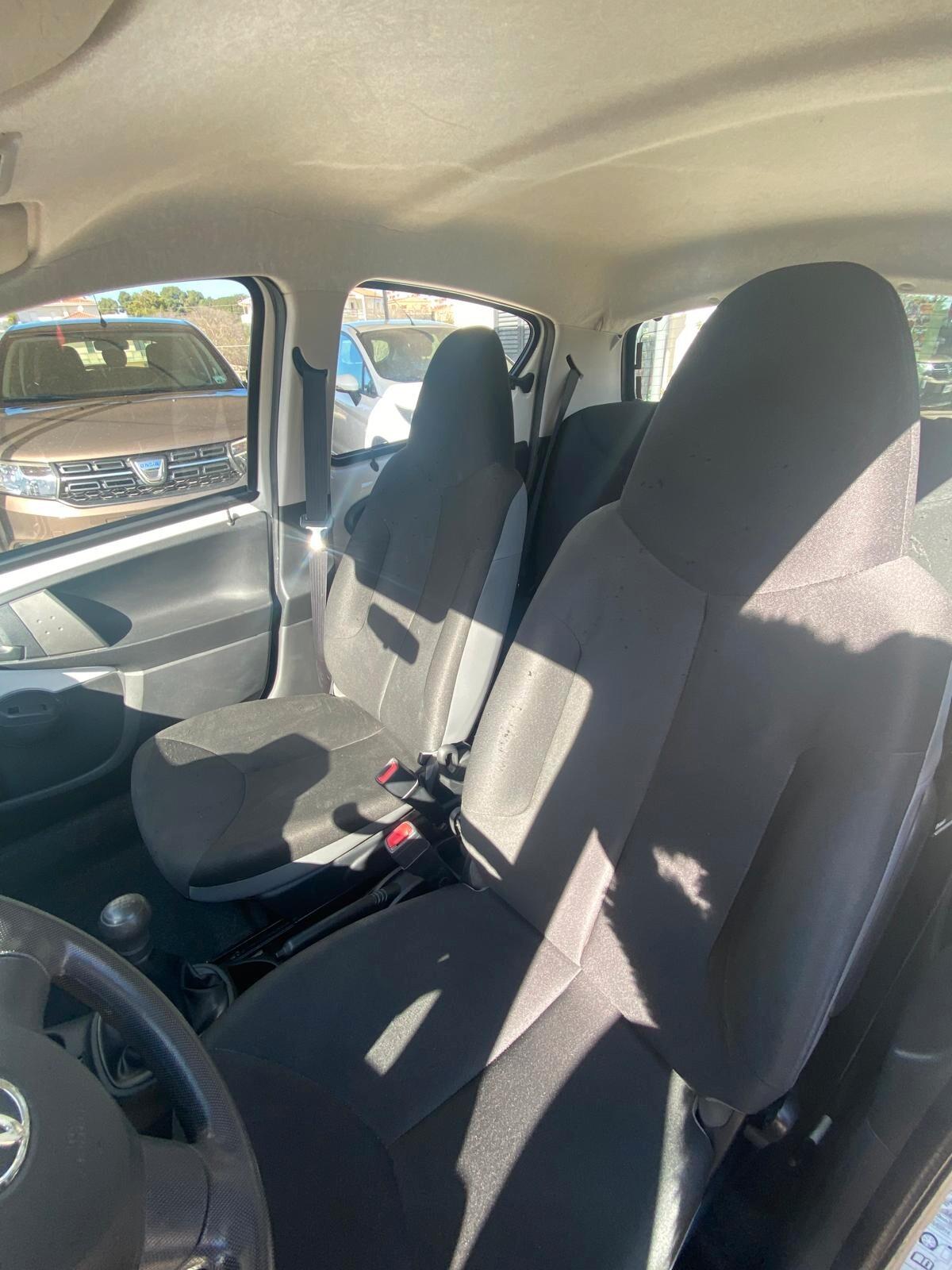 Toyota Aygo 1.0 12V VVT-i 5 porte Cool Soda Connect