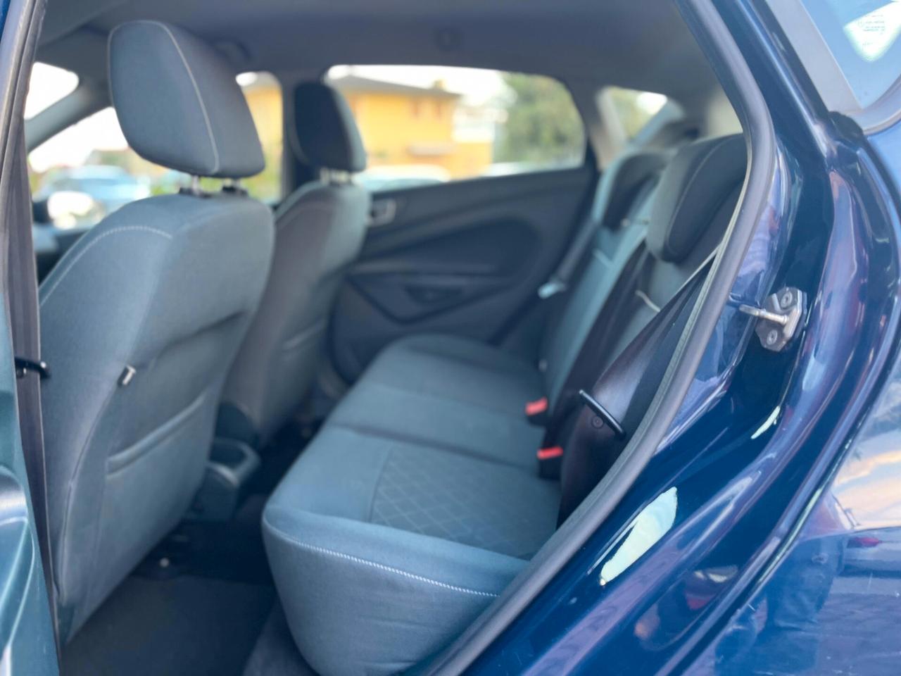 Ford Fiesta 1.4 5 porte GPL Titanium
