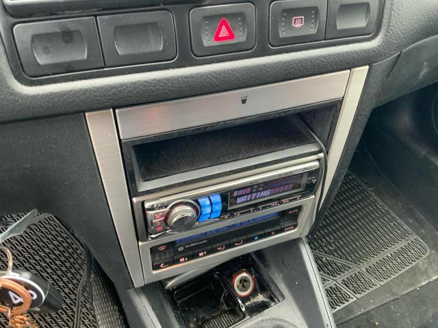 VOLKSWAGEN Golf 1.6 16V cat 5p. Highline Plus