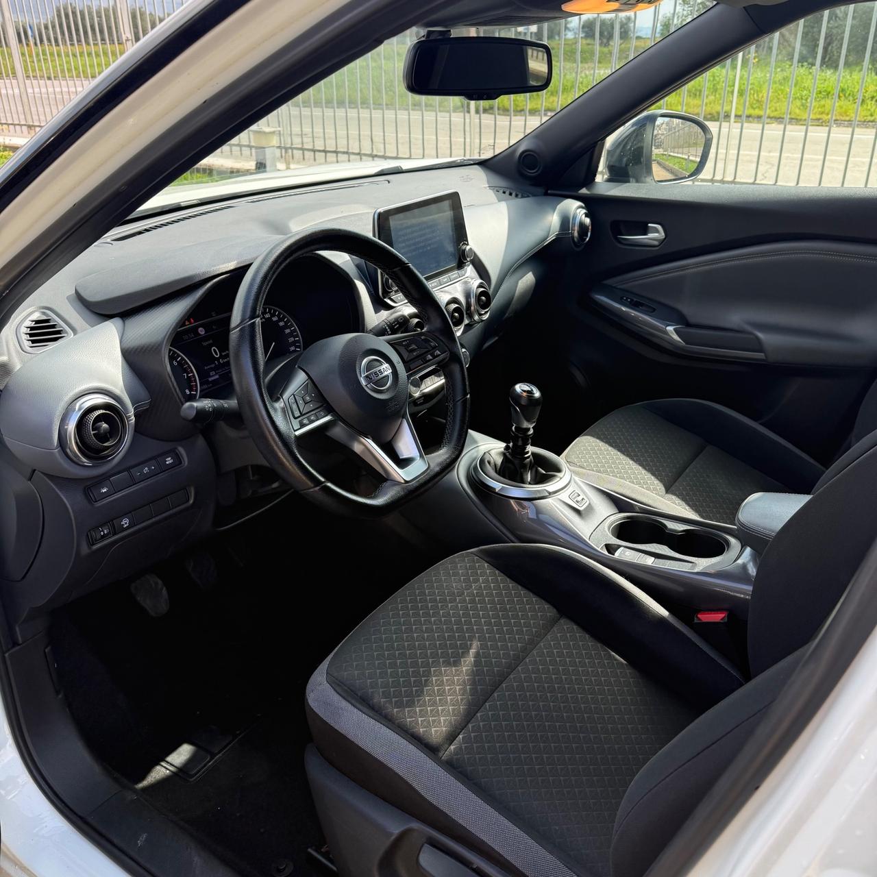 Juke 1.0 DIG-T 114 CV DCT Acenta