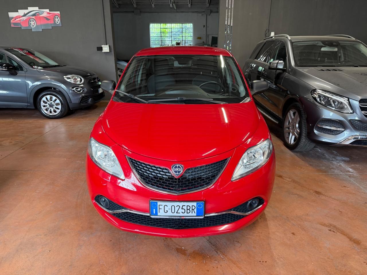 Lancia Ypsilon 0.9 TwinAir 85 CV 5 porte S&S DFN Gold