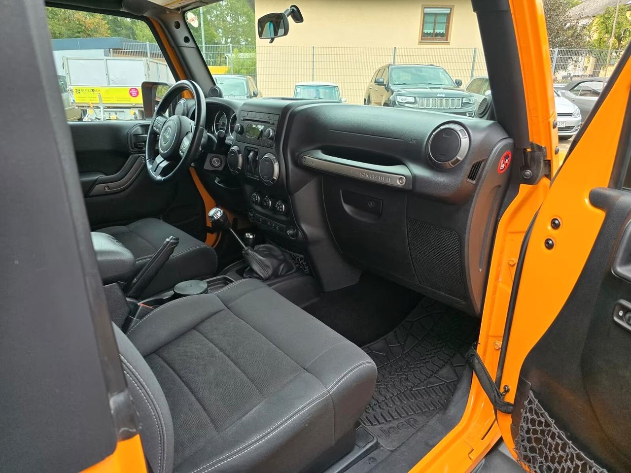 Jeep Wrangler Tettuccio rigido 2.8 CRDI Mountain