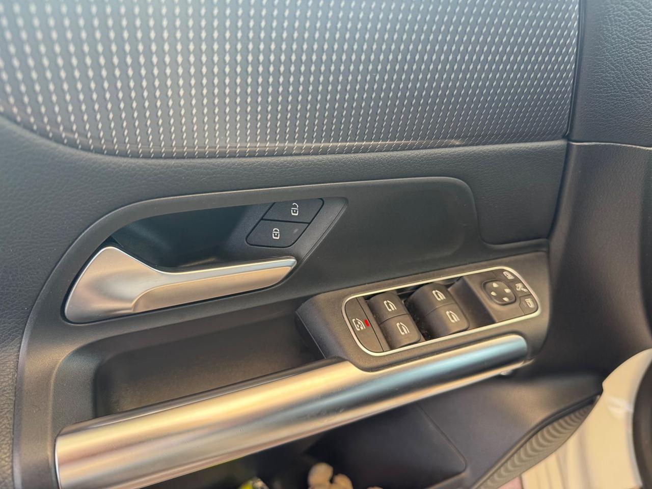 Mercedes-Benz B 180 Sport Plus B 180 D