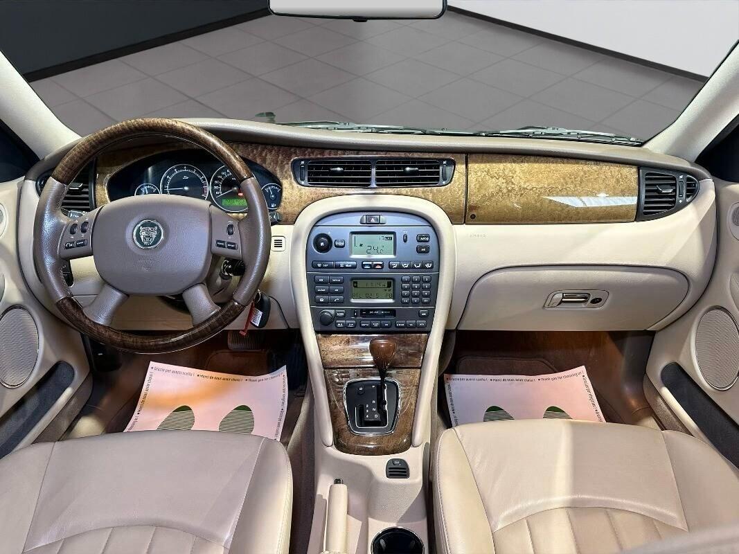 Jaguar X-Type 2.5 V6 24V cat Executive