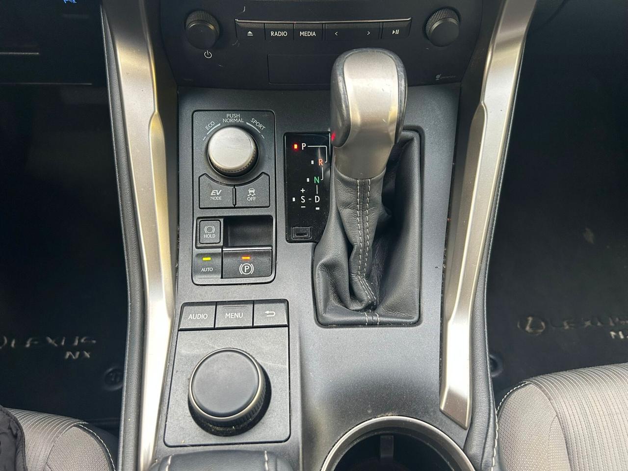 Lexus NX 300h Hybrid Executive