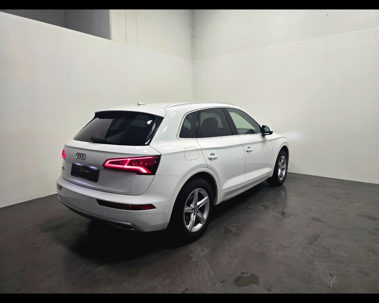 AUDI Q5 2.0 TDI SPORT