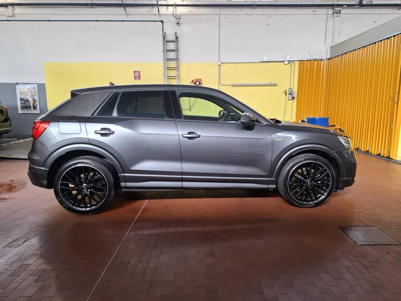 Audi Q2 30 TDI S tronic Identity Black full optional