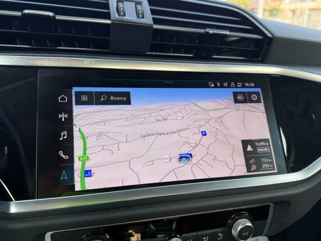 AUDI Q3 35 TDI Business