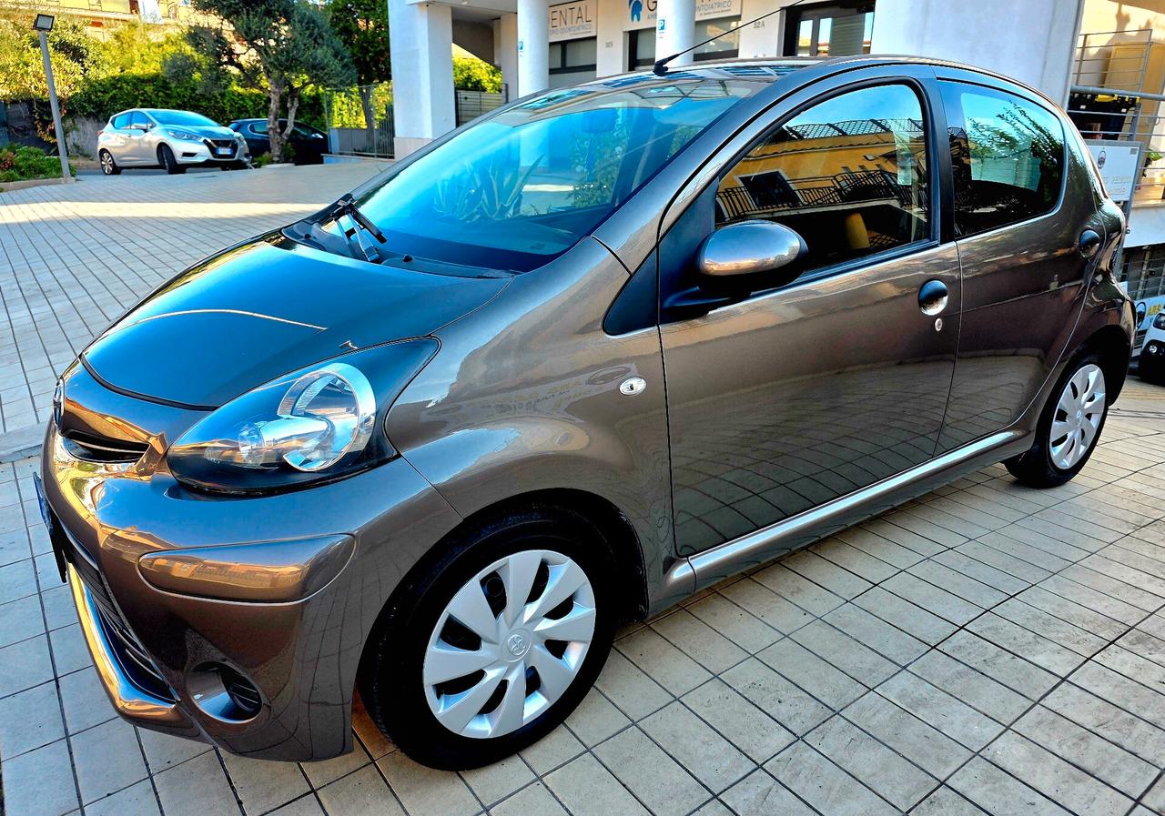 Toyota Aygo 1.0 12V VVT-i 3 porte Active Connect