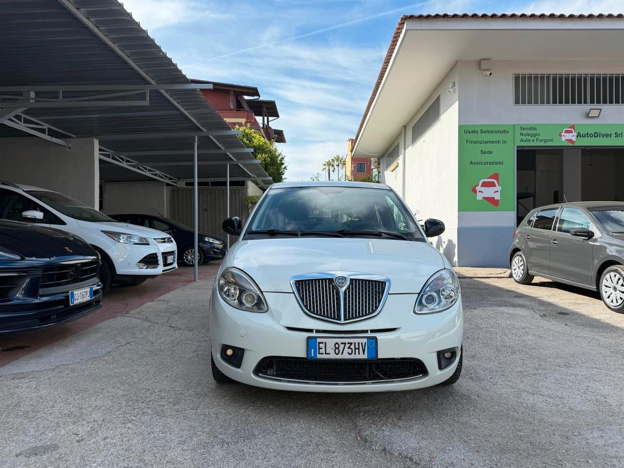 Lancia Ypsilon 1.3 MJT 75 CV Unyca