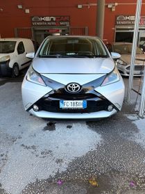 Toyota Aygo 1.0 VVT-i 69 CV 5 porte x-play
