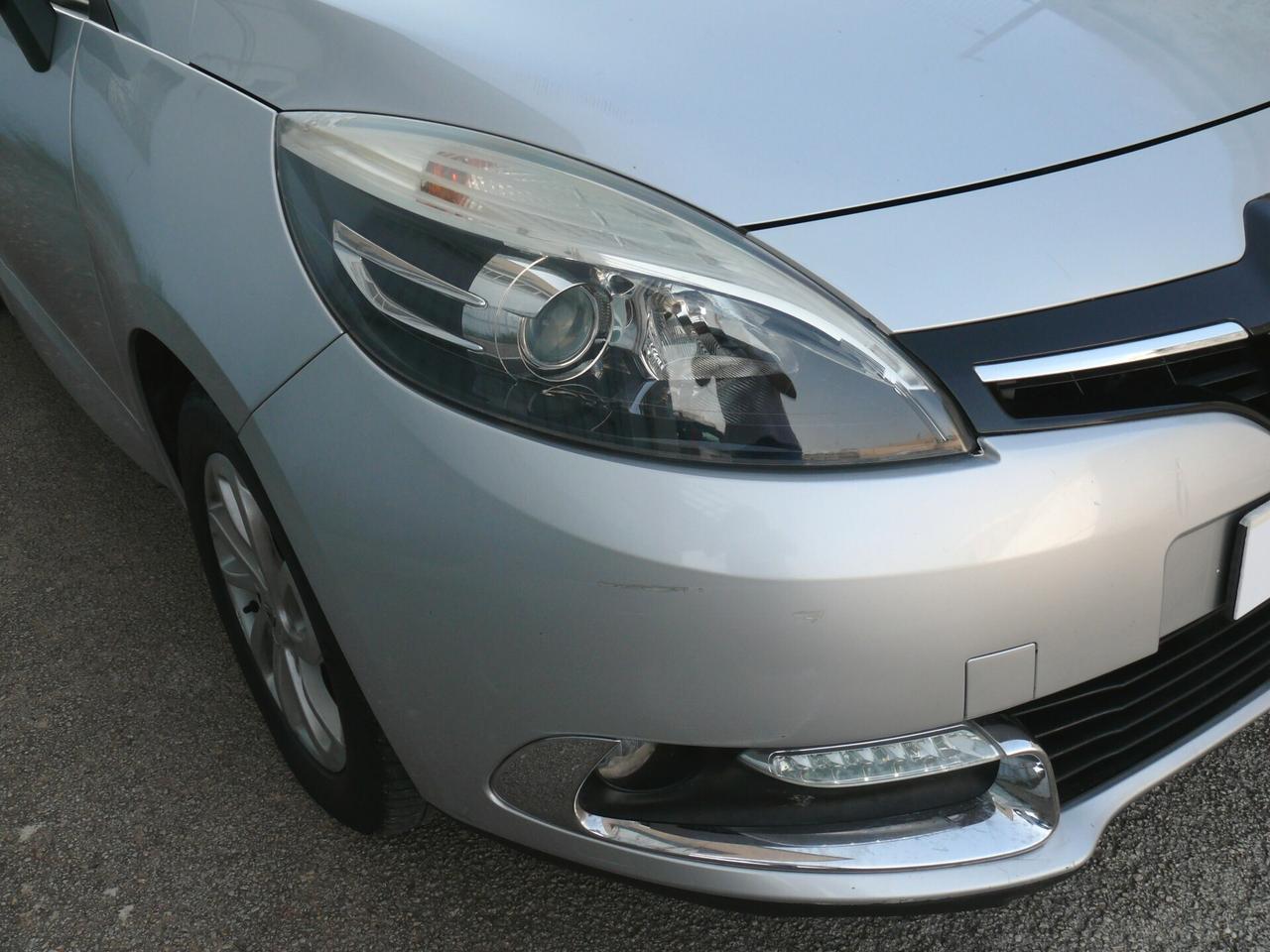 Renault Scenic 7 Posti (M1365)