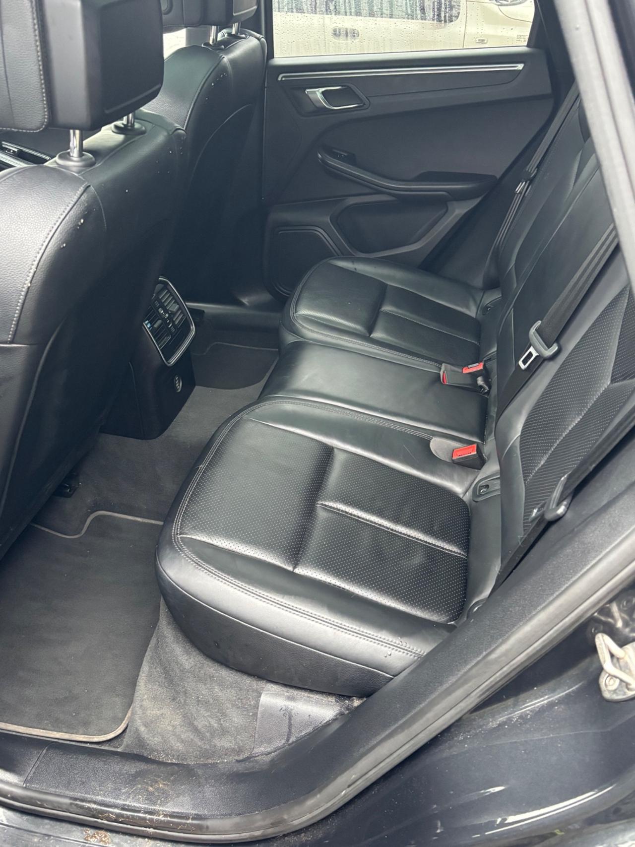 Porsche Macan 2.0 Tetto apribile e scarico preparato