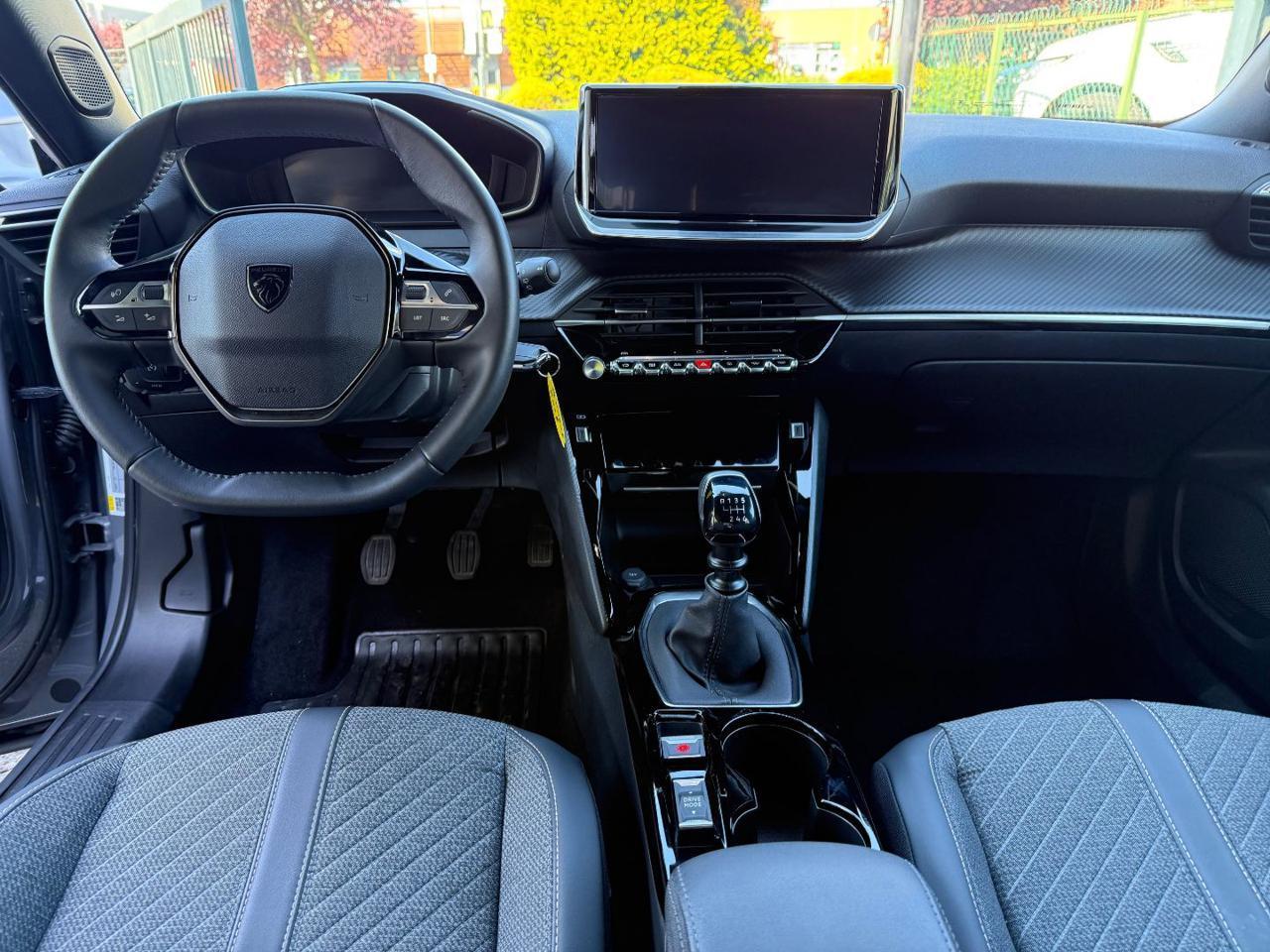 PEUGEOT 2008 PureTech 100 S&S Allure