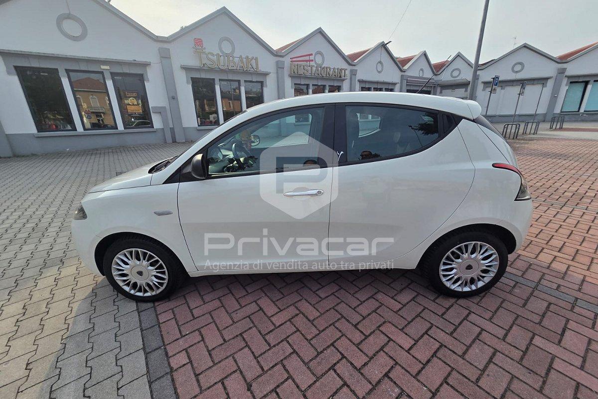 LANCIA Ypsilon 1.2 69 CV 5 porte Silver