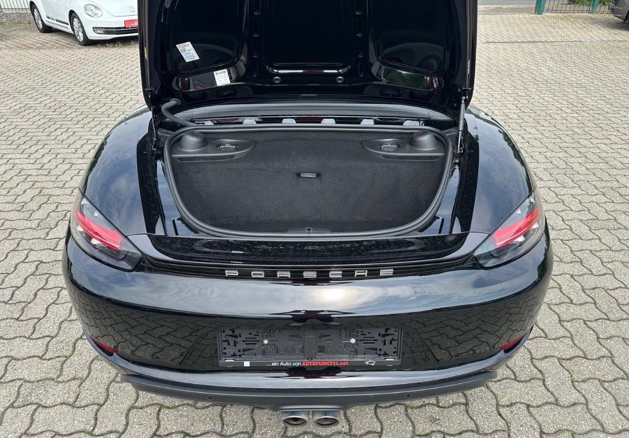 Porsche 718 Spyder Boxster 2.0 T