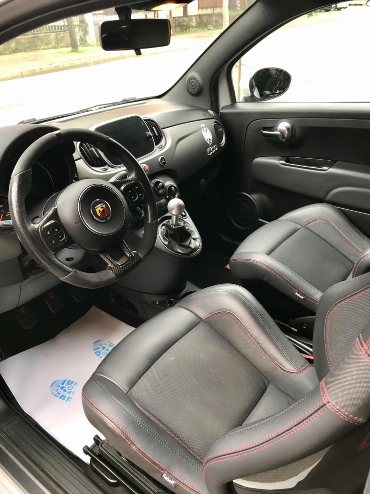Abarth 595 1.4 Turbo T-Jet 180 CV Esseesse