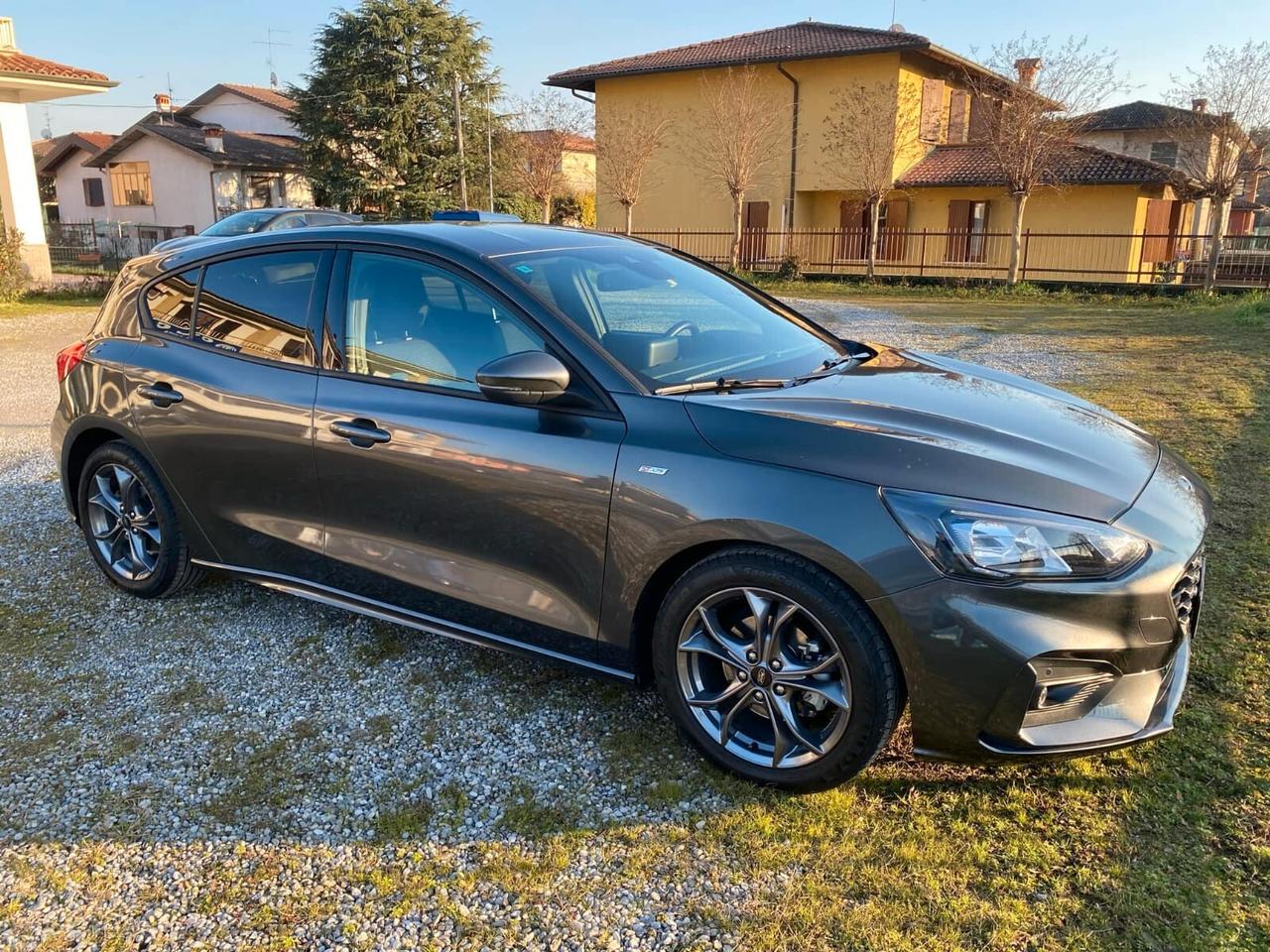 Ford Focus 1.0 EcoBoost Hybrid 125 CV 5p. ST Line