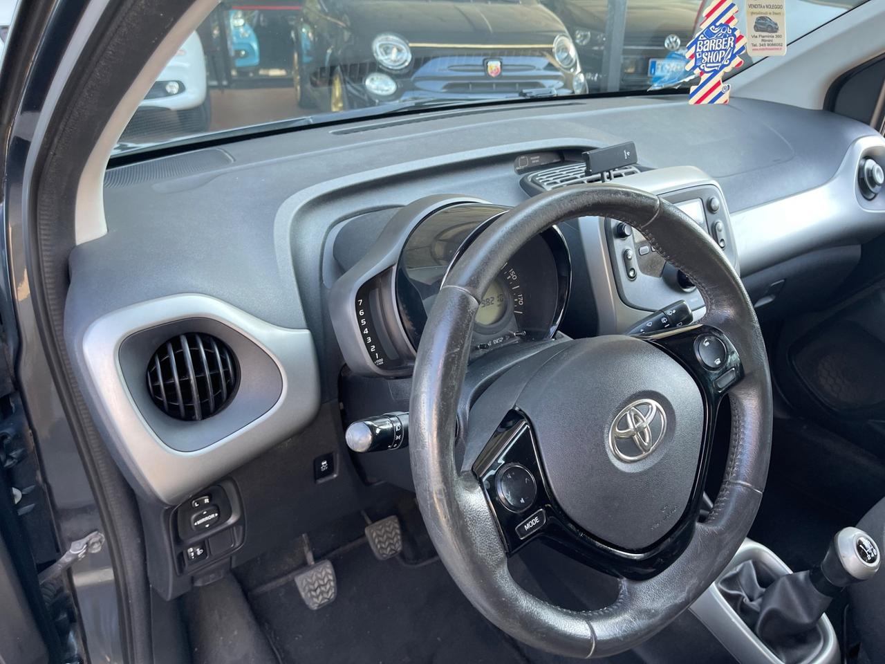 Toyota Aygo 1.0 VVT-i 69 CV 5 porte x-play