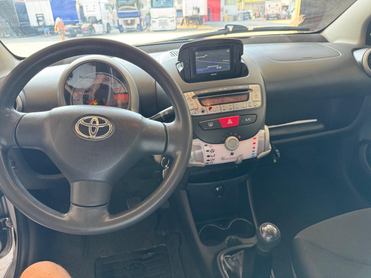 Toyota Aygo 1.0 12V VVT-i 5 porte Cool Soda Connect
