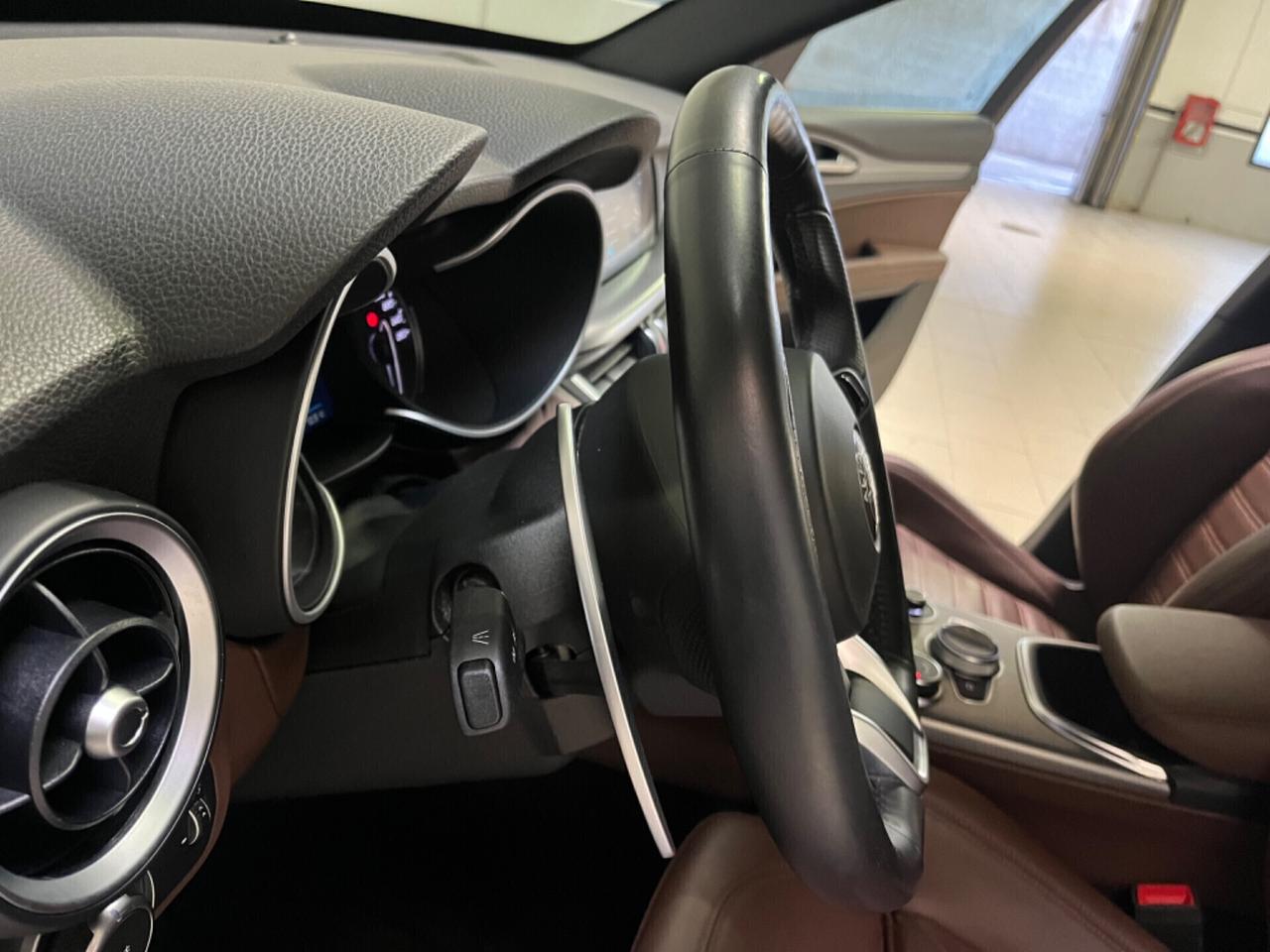 Alfa Romeo Stelvio 2.2 210 CV AT8 Q4 Veloce