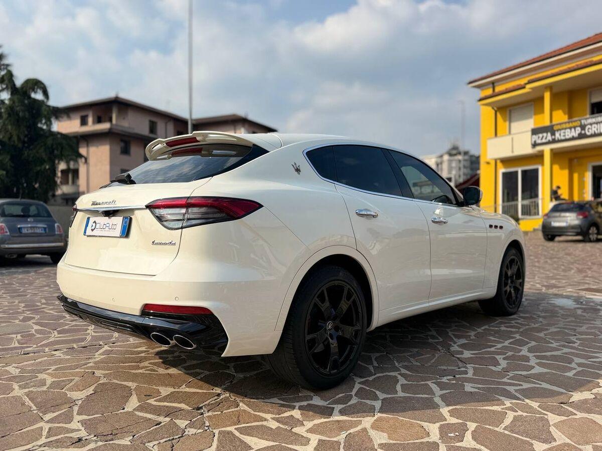 Maserati Levante 3.0 V6 Modena 350cv auto