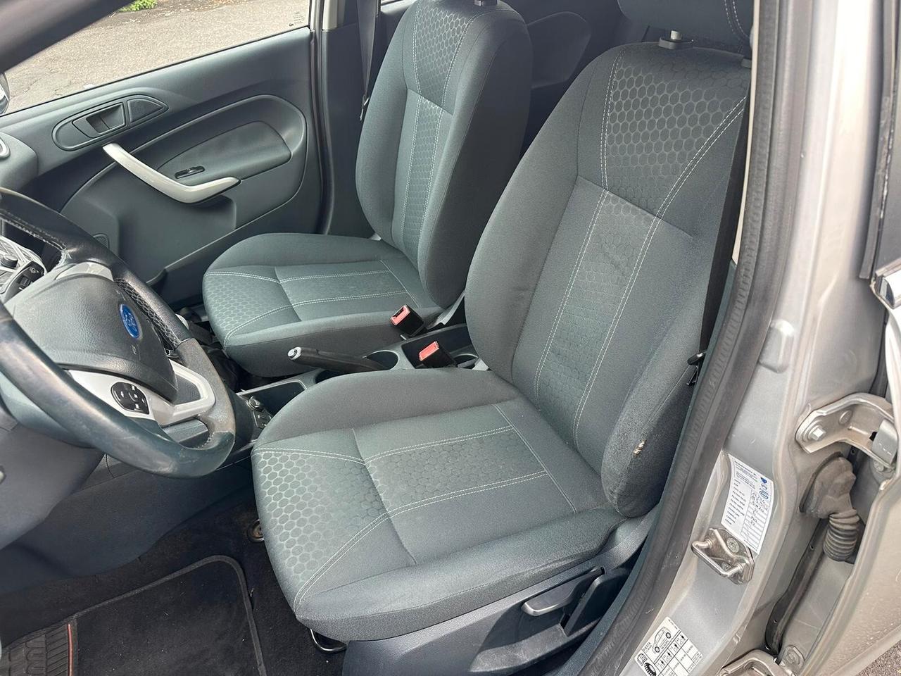 Ford Fiesta 1.4 TDCi 5p. Titanium