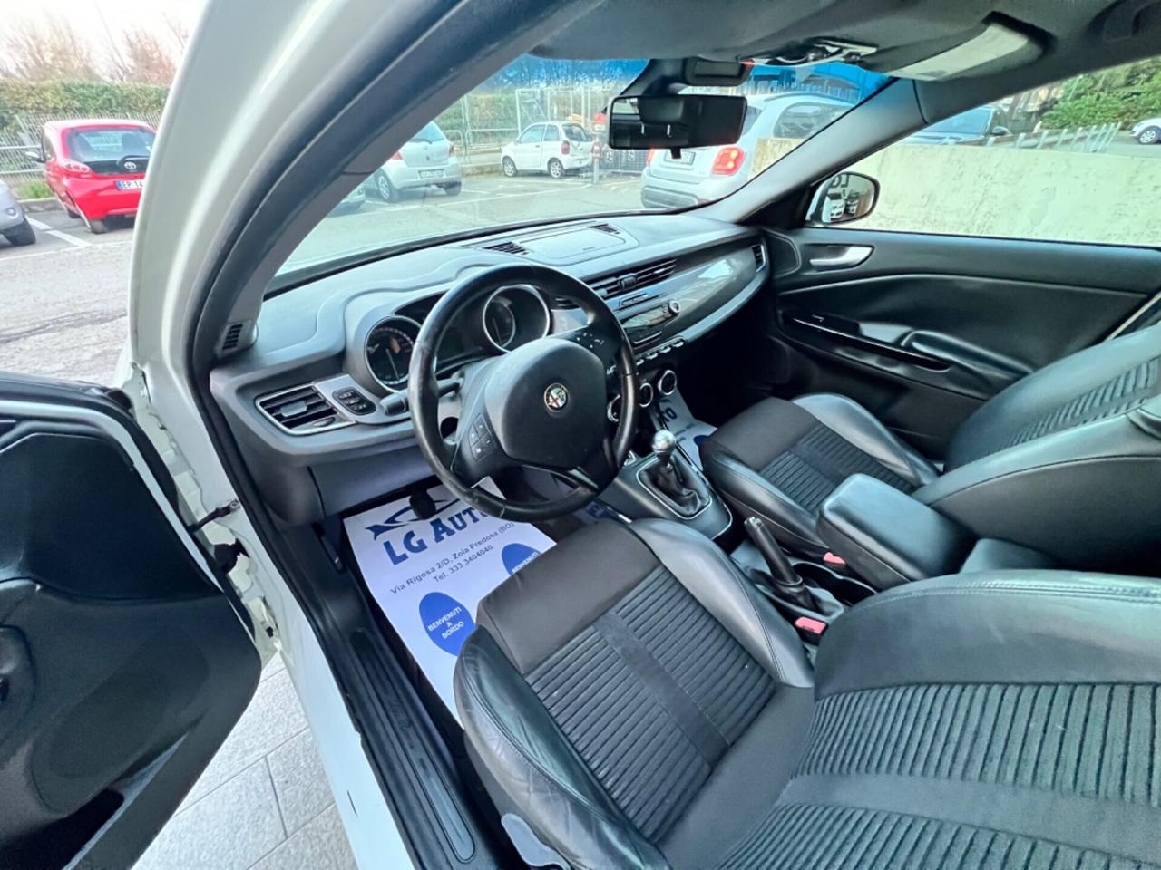 Alfa Romeo Giulietta 1.6 JTDm-2 105 CV Exclusive