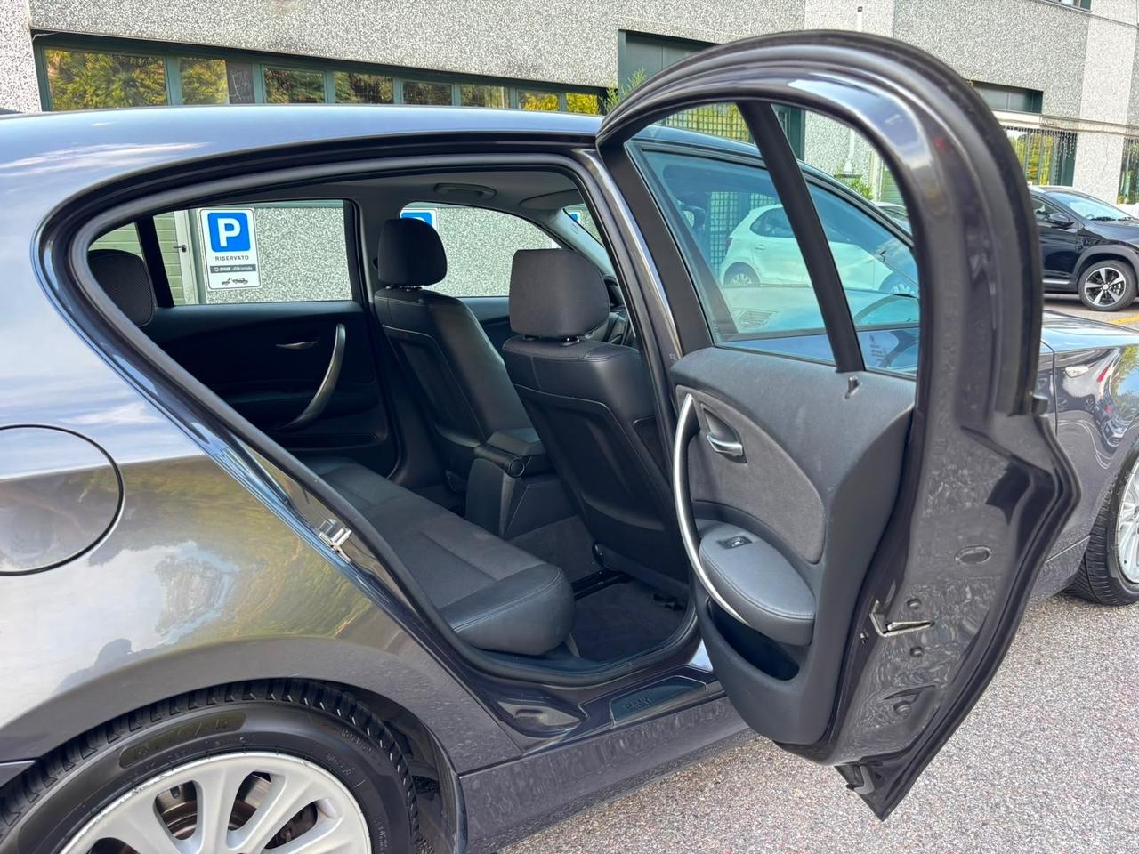 Bmw 120d cat 5 porte Attiva *AUTOMATICA*