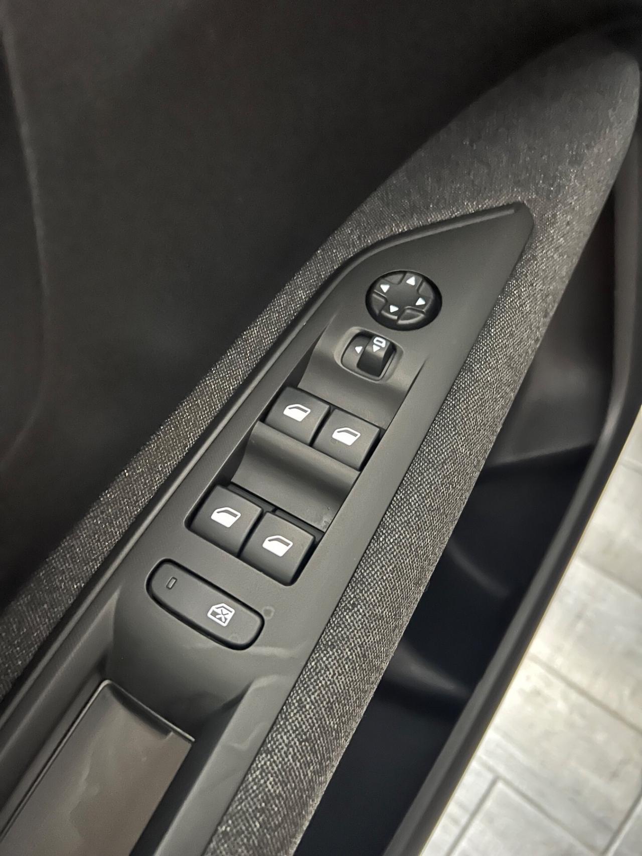 Peugeot 3008 BlueHDi 130 S&S Allure