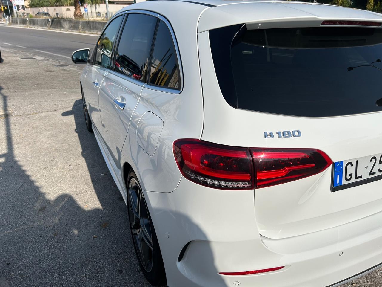 Mercedes-benz B 180 B 180 Automatic Premium