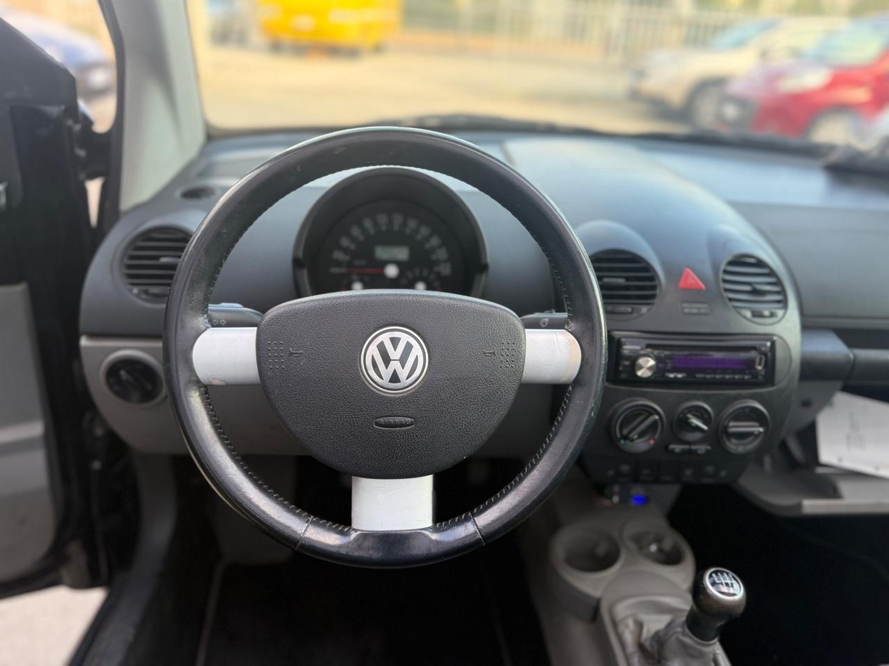 Volkswagen New Beetle 1.6 Cabrio