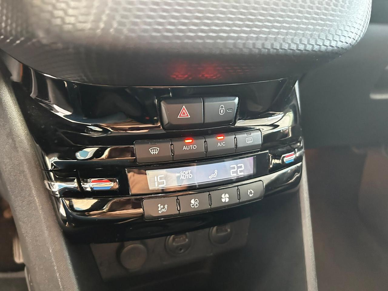 Peugeot 2008 1.6 e-HDi X NEOPATENTATI 2014
