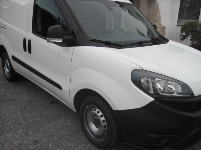 Fiat Doblo 1.6 105 CV 3 POSTI GARANZIA FINANZIABILE