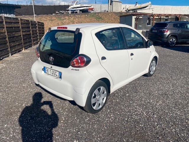 Toyota Aygo 1.0 12V VVT-i 5 porte Sol Connect