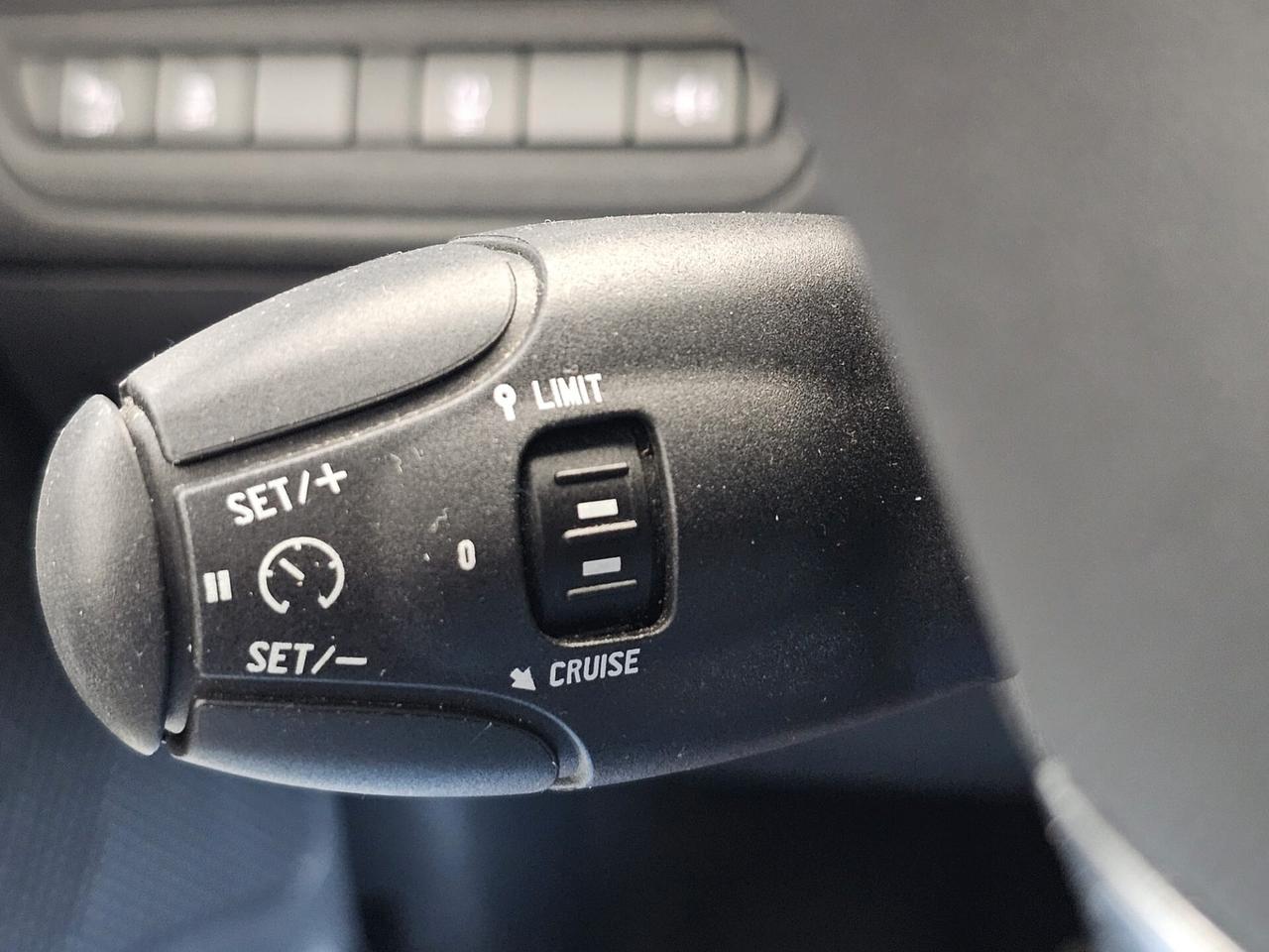 Peugeot 2008 1.4 HDi 68CV Active + GANCIO TRAINO