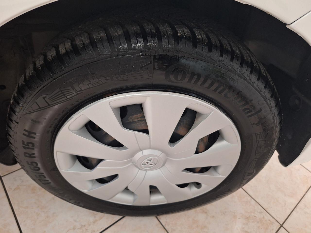 Toyota Yaris 1.5 Hybrid 5 porte Cool