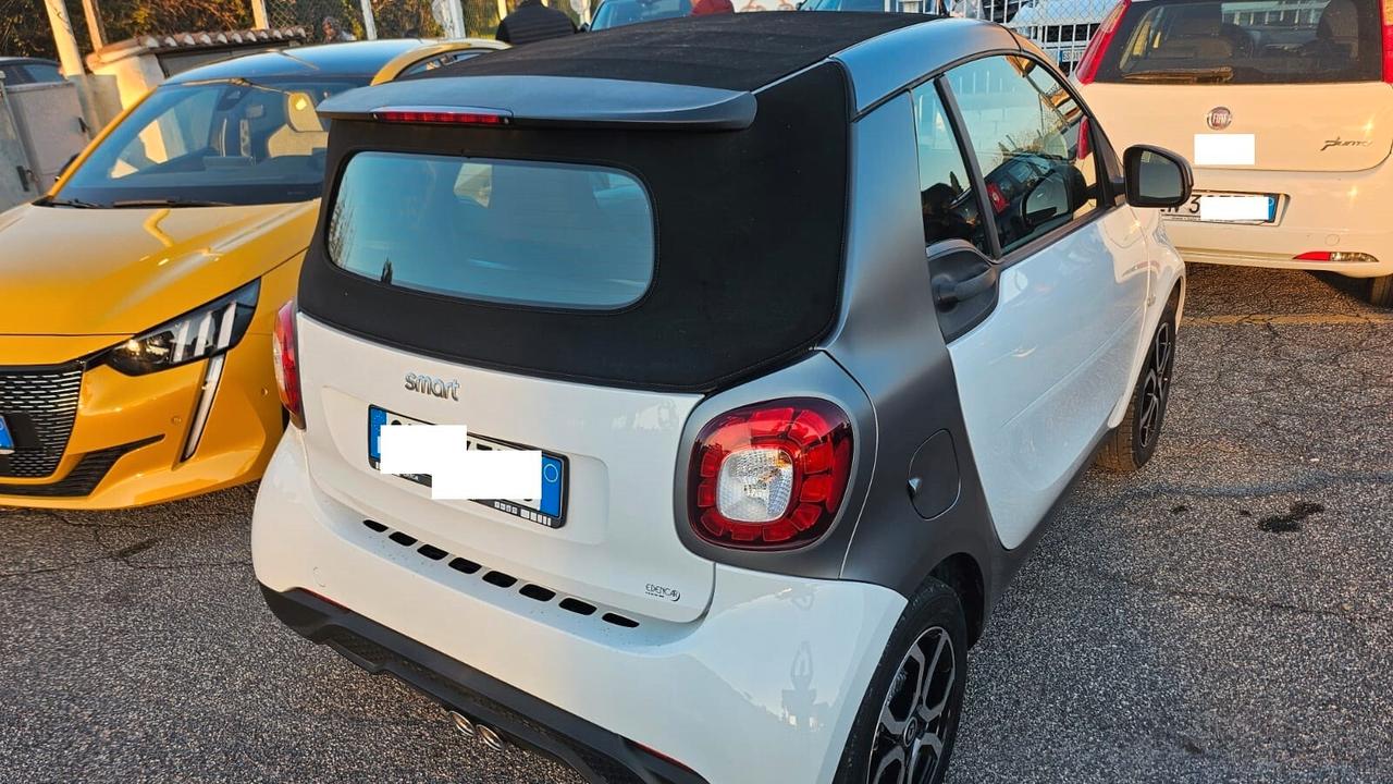 Smart ForTwo 90 0.9 T twinamic cabrio Passion STUPENDA, NAVI, VOLANTE MULTIFUNZIONE, FARI LED, BRACCIOLO, BELLISSIMA!!!!!