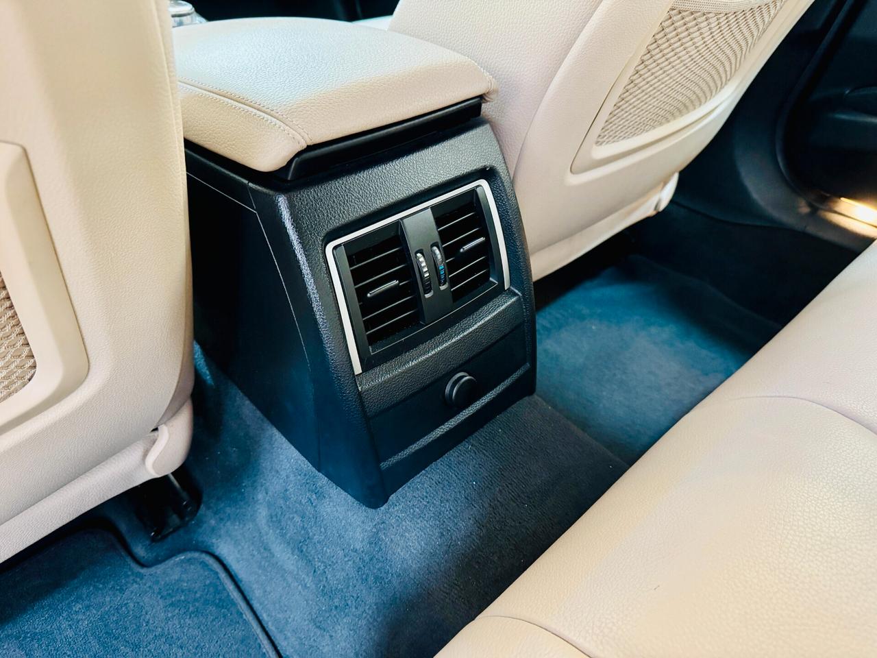 Bmw 316d Touring Luxury Autom/LED/Navi