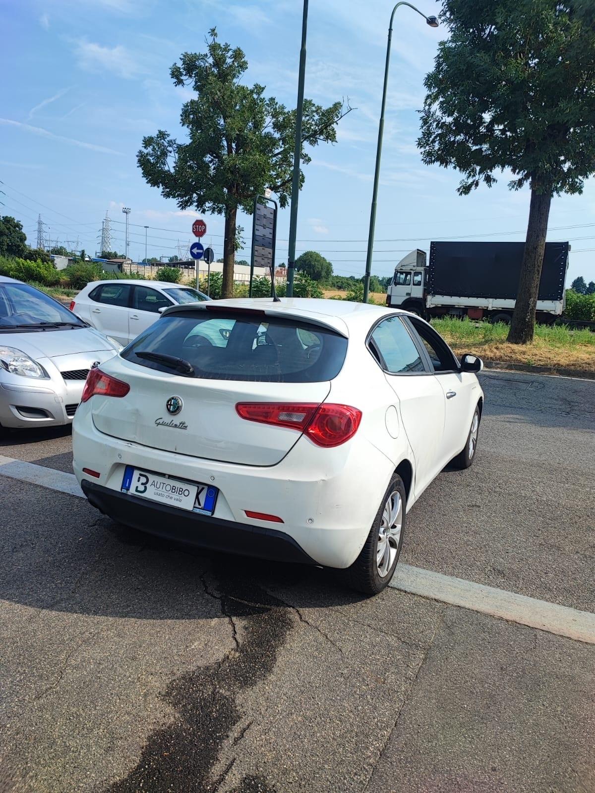 Alfa Romeo Giulietta 1.6 JTDm-2 105 CV Distinctive