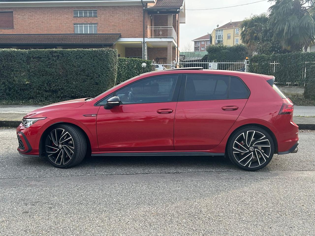 Volkswagen Golf GTI Ultimate 2.0 TSI GTI #9702
