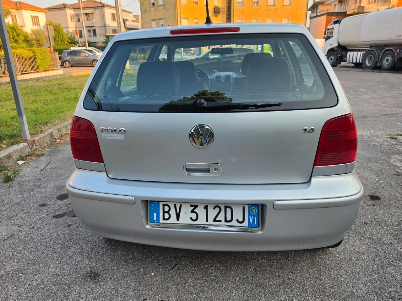 Volkswagen Polo 1.4 16V 5p. Comfortline