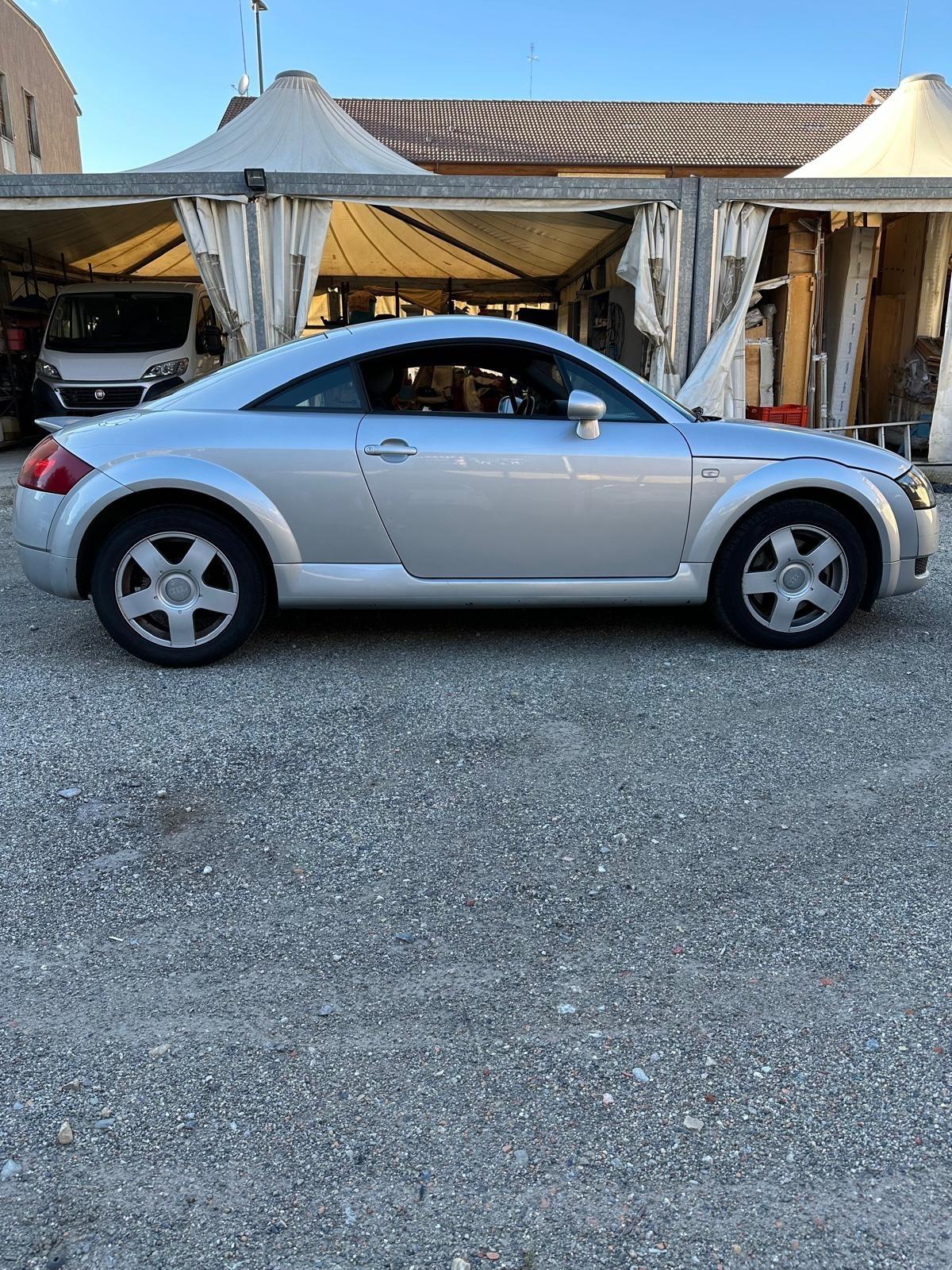 Audi TT Coupé