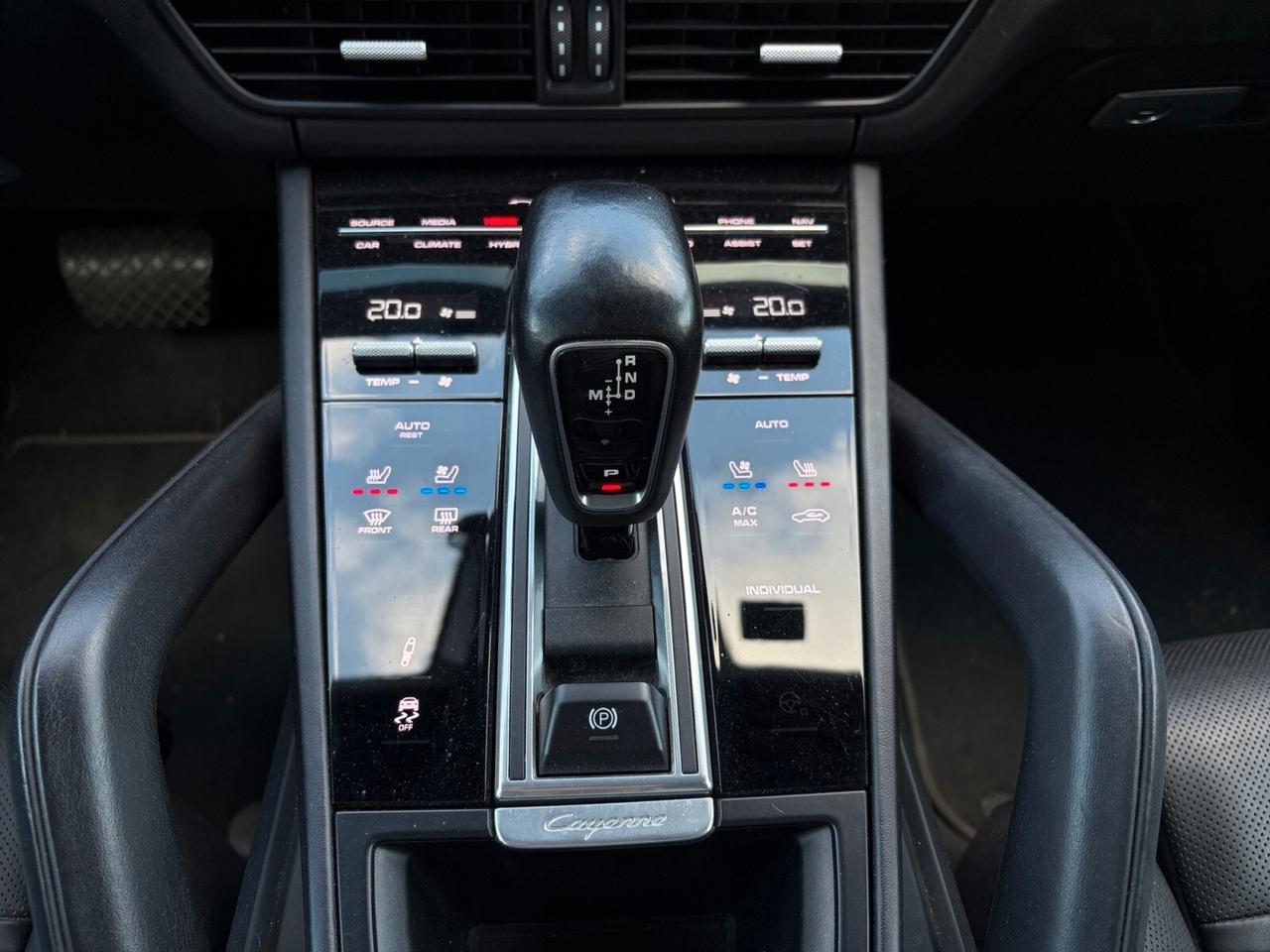 Porsche Cayenne 3.0 V6 E-Hybrid full optional