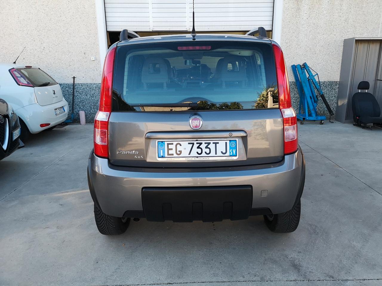 Fiat Panda 1.3 MJT 16V DPF 4x4 Climbing